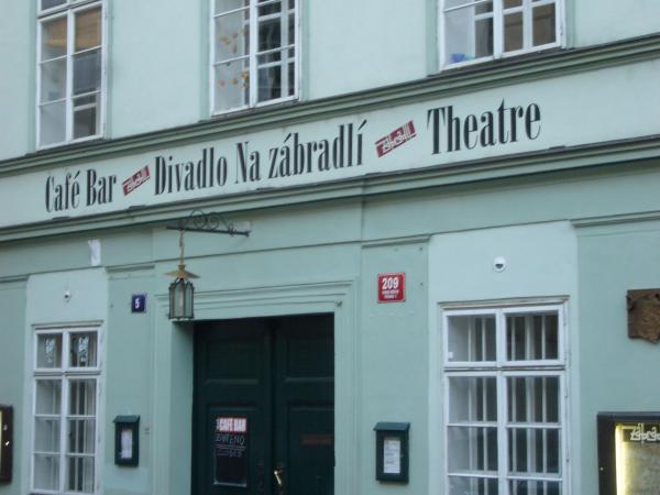 Café Bar Divadlo Na zábradlí